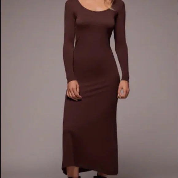 COPY - ZARA wine-coloured midi dress (S) - Picture 1 of 4